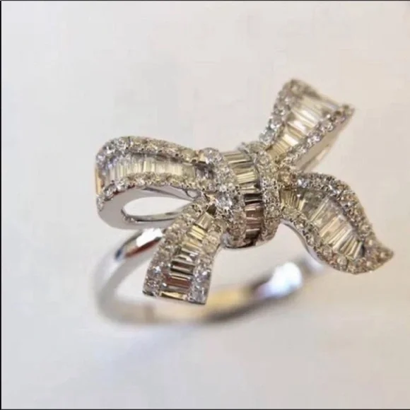 💯 NEW BAGUETTE BOW 925 STERLING SILVER DIAMOND RING, CUTE RING, SHINY RING. - Picture 2 of 6